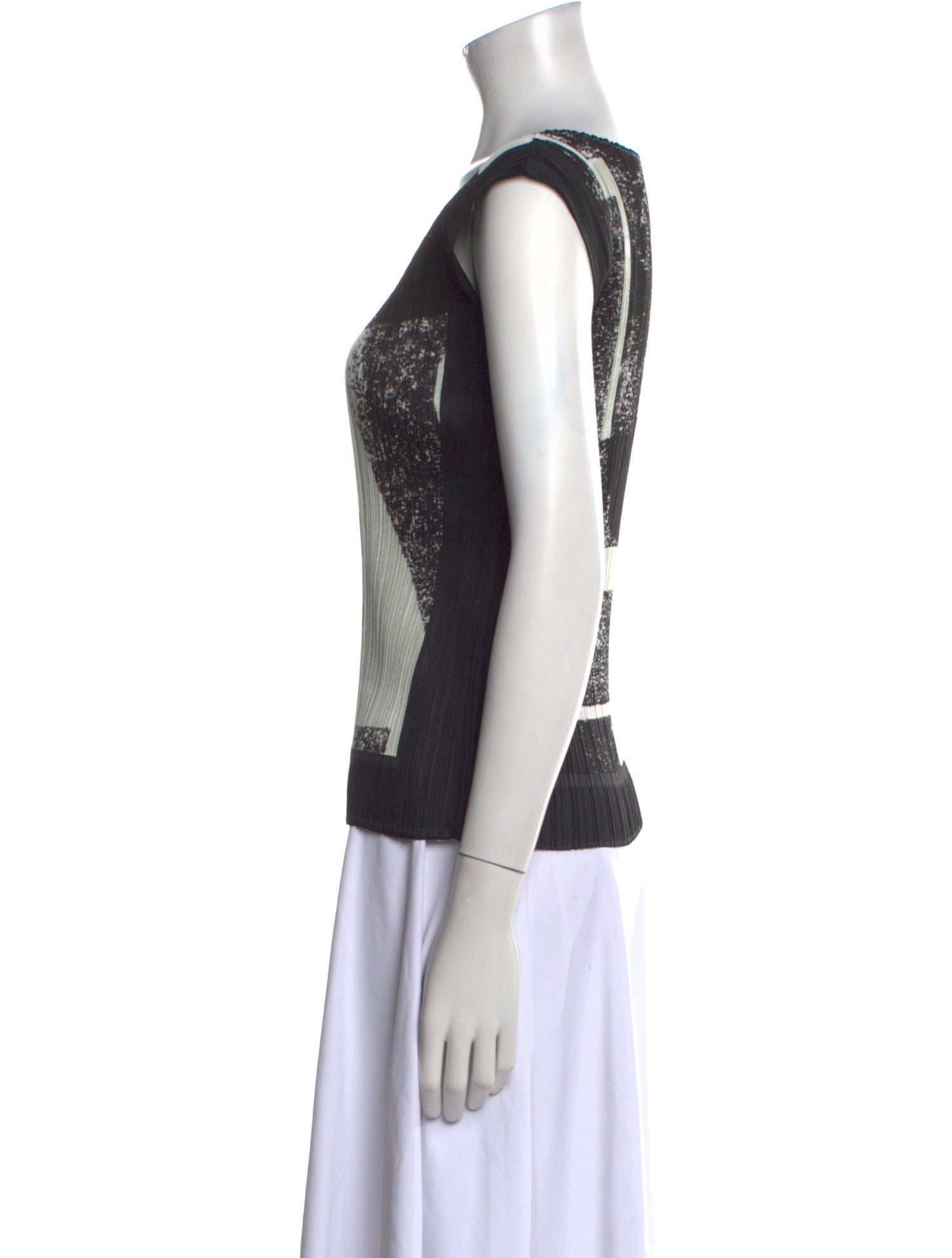 Pleats Please Issey Miyake Graphic Print Scoop Neck Top