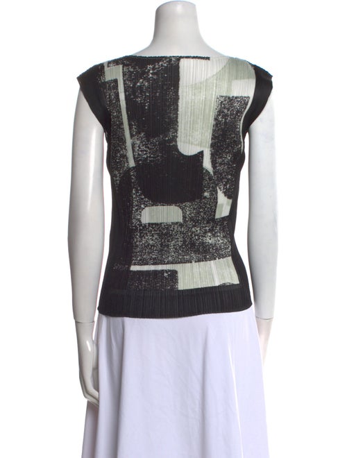 Pleats Please Issey Miyake Graphic Print Scoop Neck Top