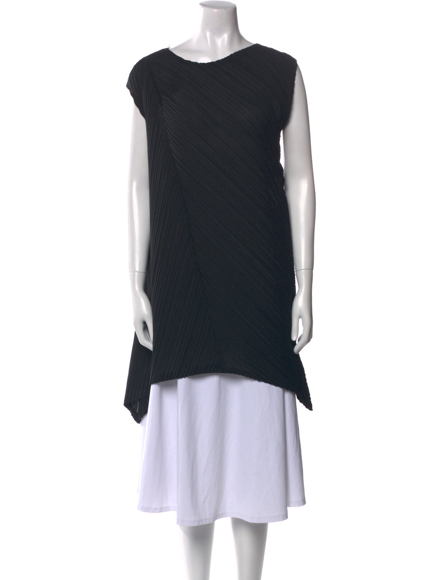 Pleats Please Issey Miyake Bateau Neckline Sleeveless Tunic