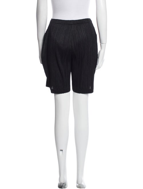 Pleats Please Issey Miyake Knee-Length Shorts