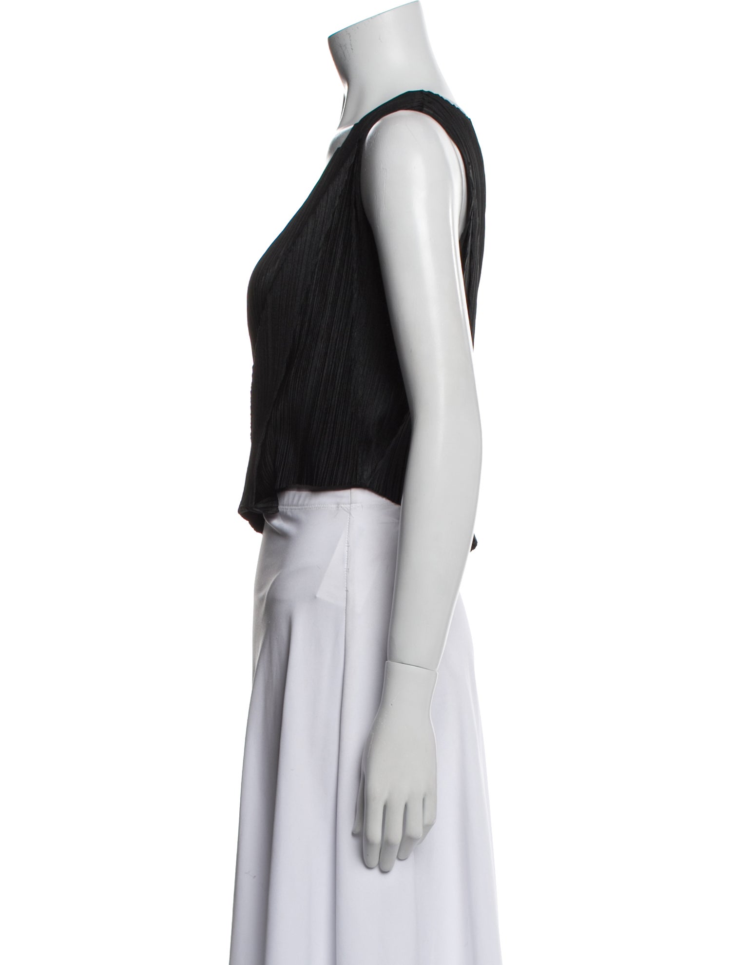 Pleats Please Issey Miyake Scoop Neck Sleeveless Crop Top