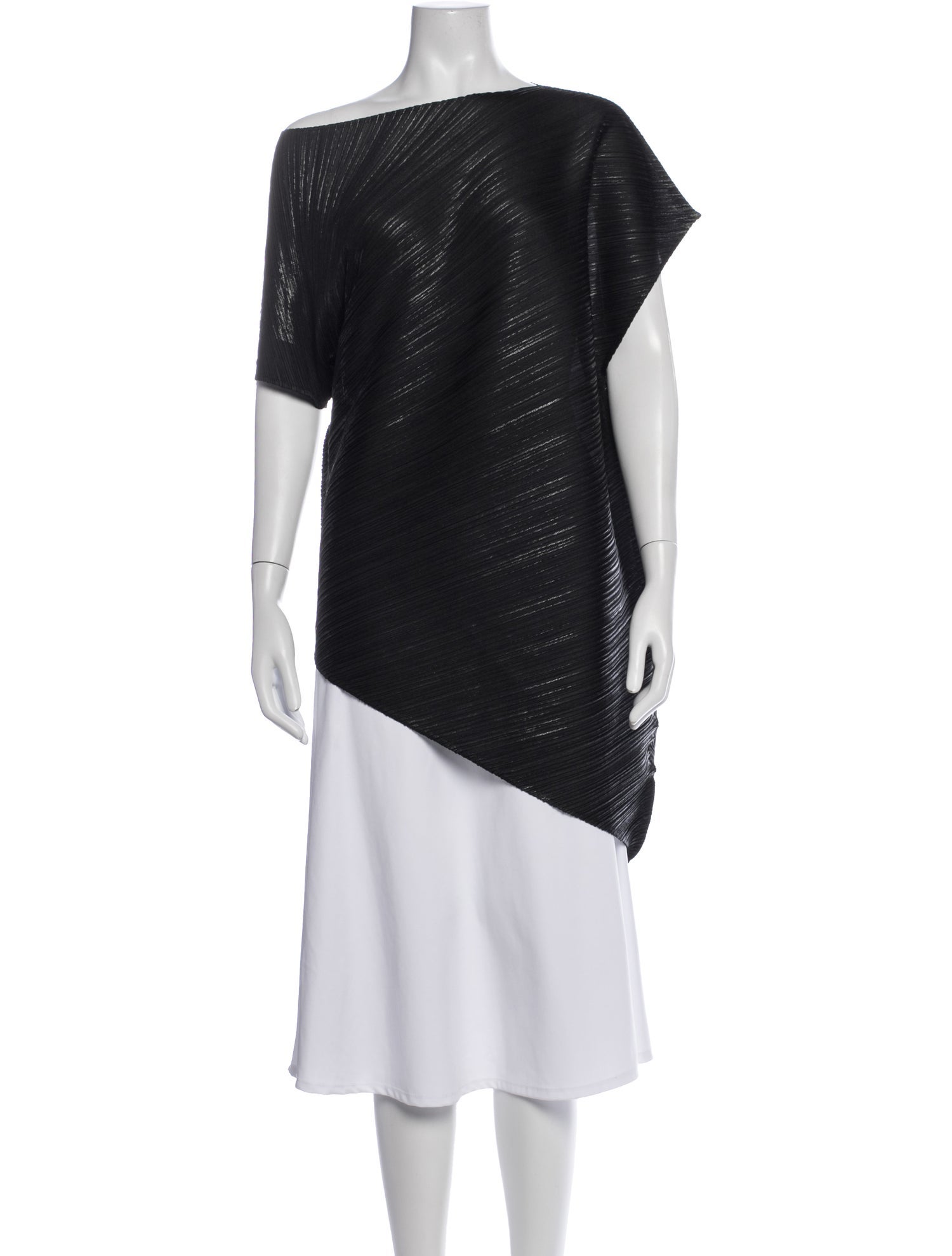 Pleats Please Issey Miyake Tops for Women | The RealReal