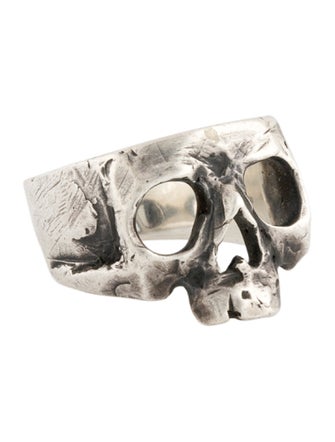 Polly Wales Skull Ring