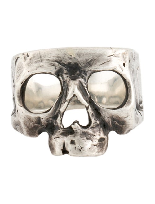 Polly Wales Skull Ring