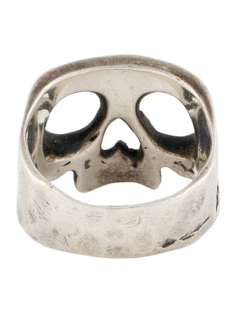 Polly Wales Skull Ring