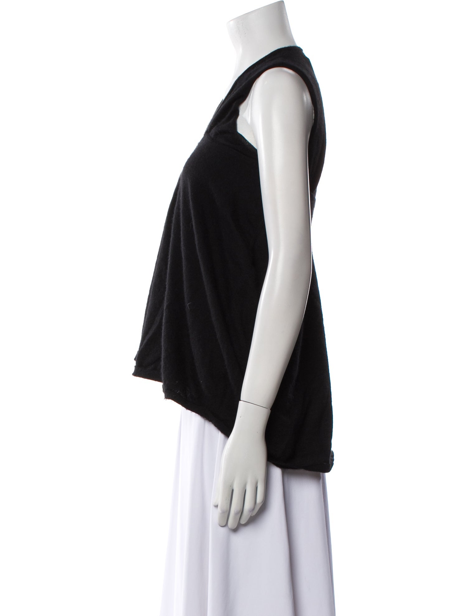 Ports 1961 Cashmere V-Neck Sweater