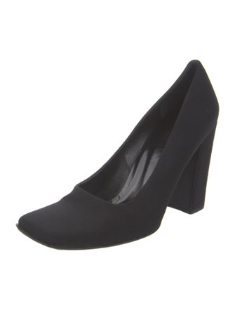 Prada Pumps