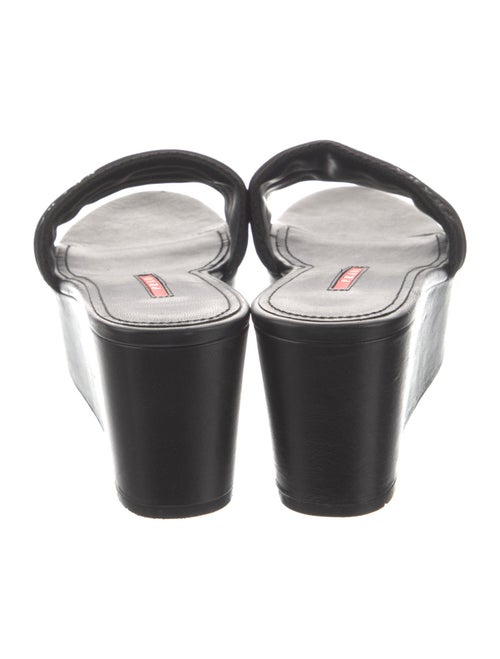 Prada Slides