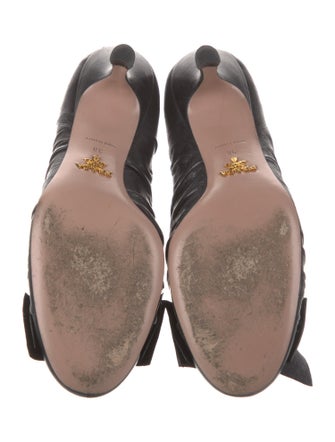 Prada Leather Bow Accents Pumps
