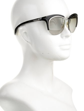 Prada Wayfarer Tinted Sunglasses