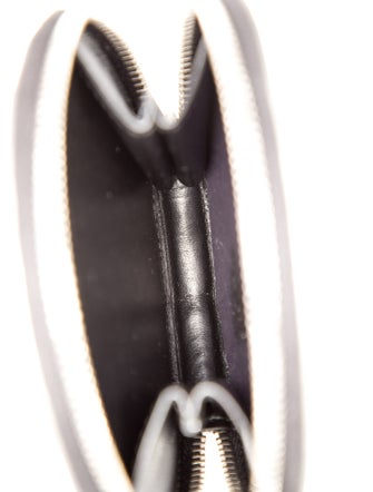 Prada Enameled Metal Triangle Round Contenitori Mini