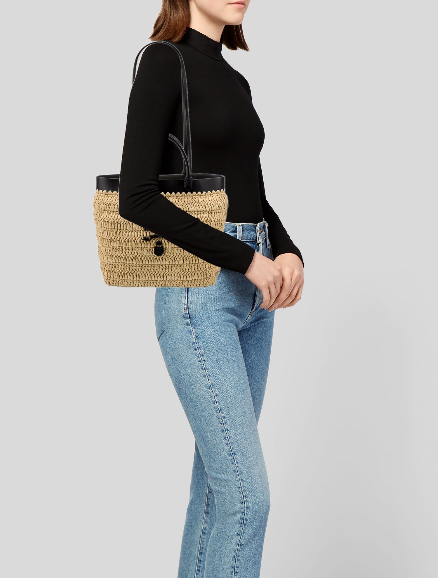 ＊BURBERRY＊ LEATHER PHONE CASE 関税/送料込 Burberry Leather Anne Crossbody Phone Case - Black Crossbody