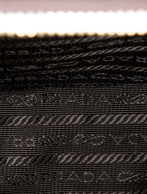 Prada Signature Brique