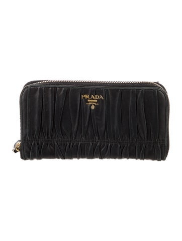 Prada Wallets Nappa Gaufre Leather Continental Wallet