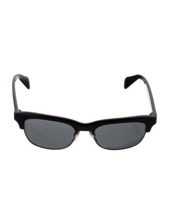 Prada Wayfarer Tinted Sunglasses