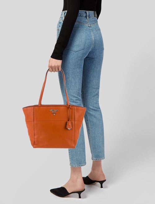 Prada Vitello Daino Leather Galleria Double Zip