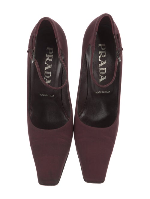 Prada Pumps
