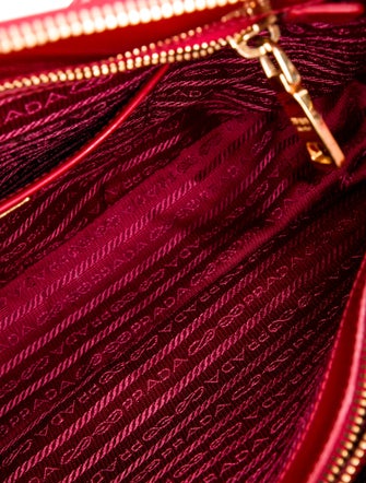 Prada Signature Spazzolato Promenade