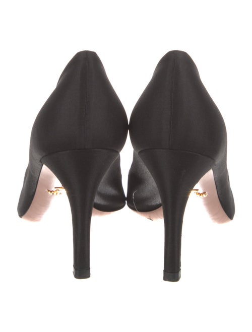 Prada Pumps
