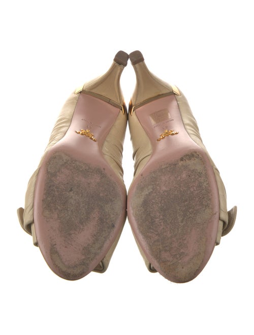 Prada Leather Bow Accents Pumps