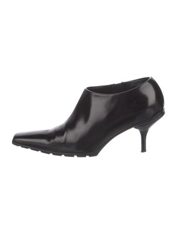 Pre-owned Prada Patent Leather Boots In Black