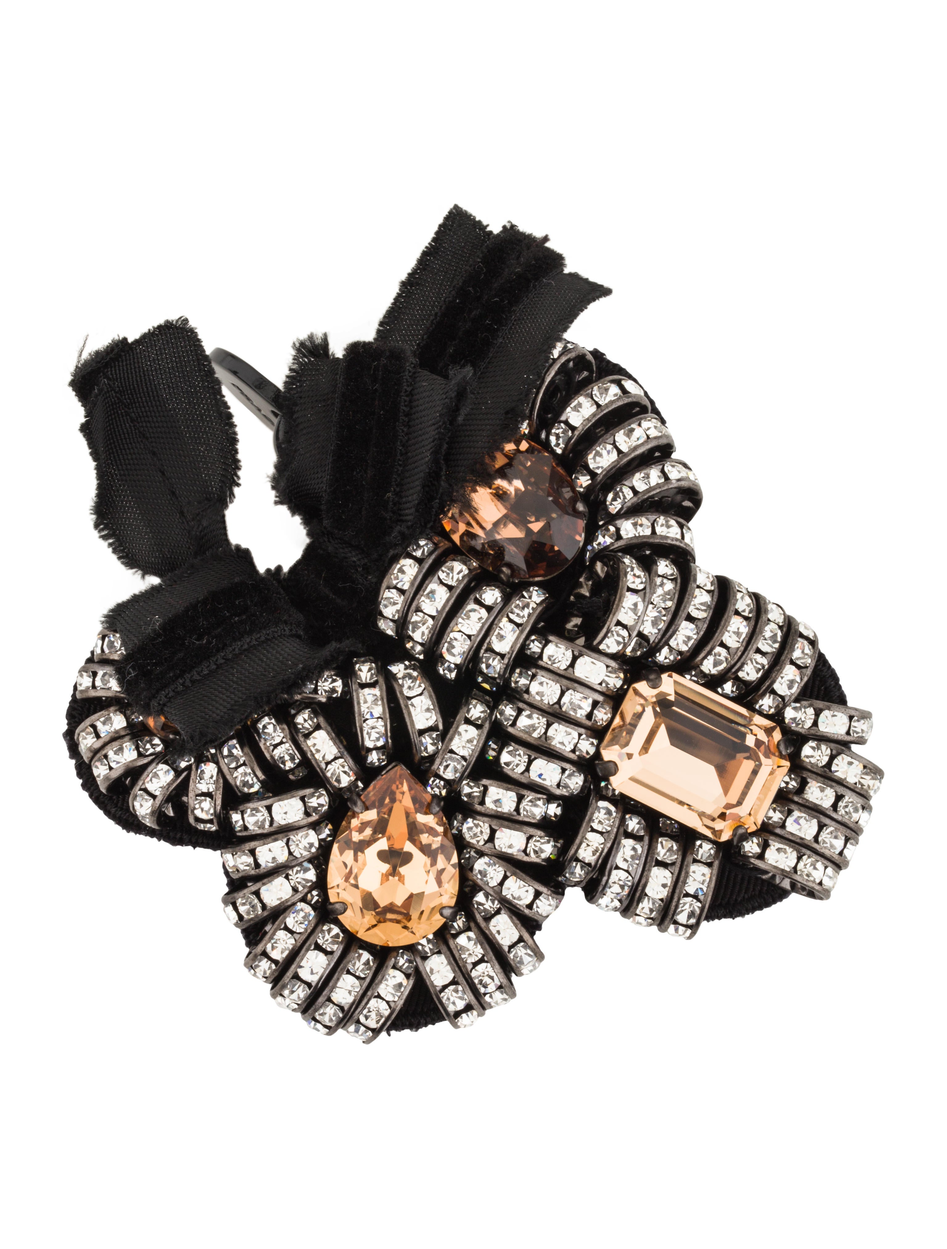 prada brooch
