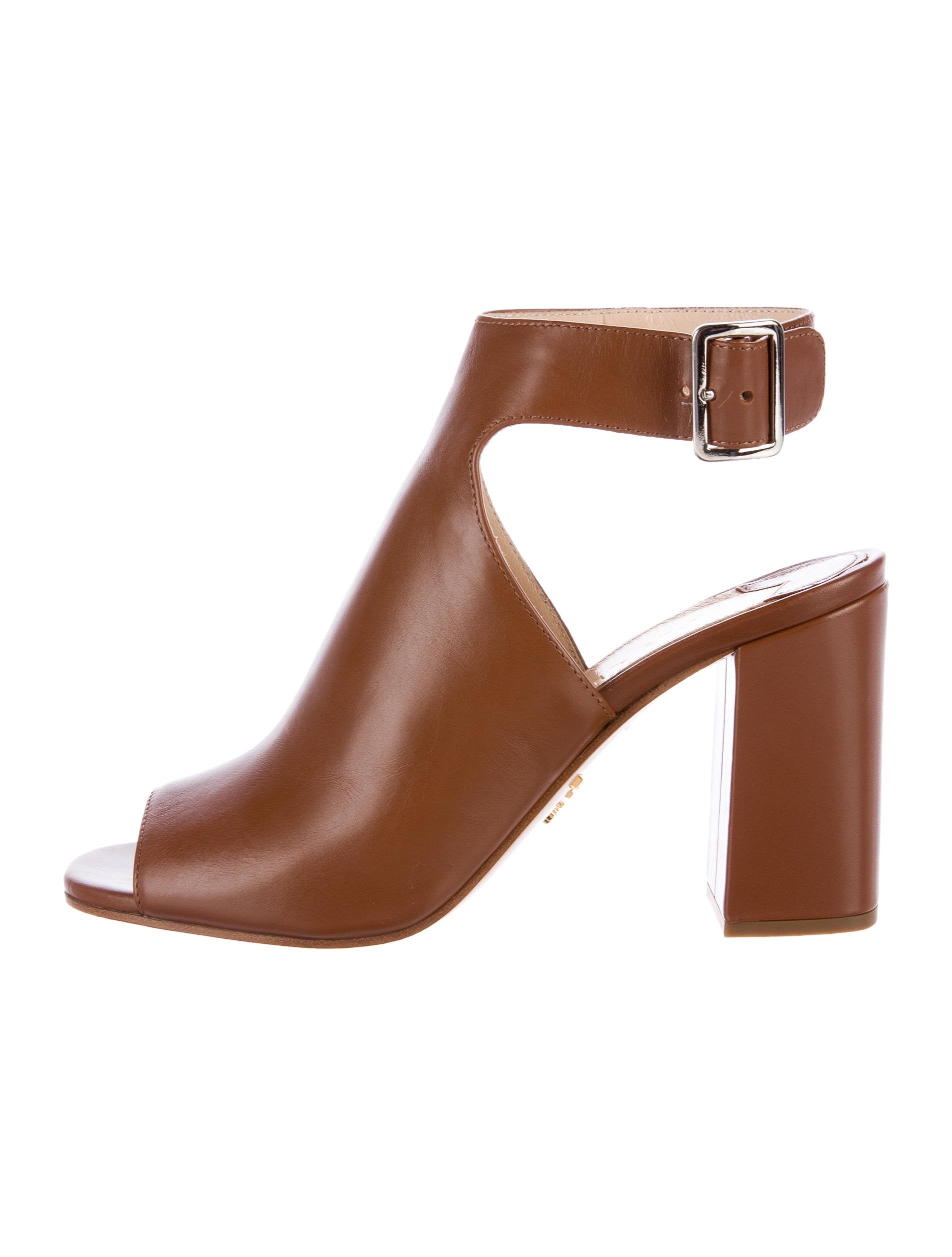 leather caged sandals prada leather caged sandals shoes pra139193 the realreal leather caged sandals prada leather caged sandals shoes pra139193 the realreal