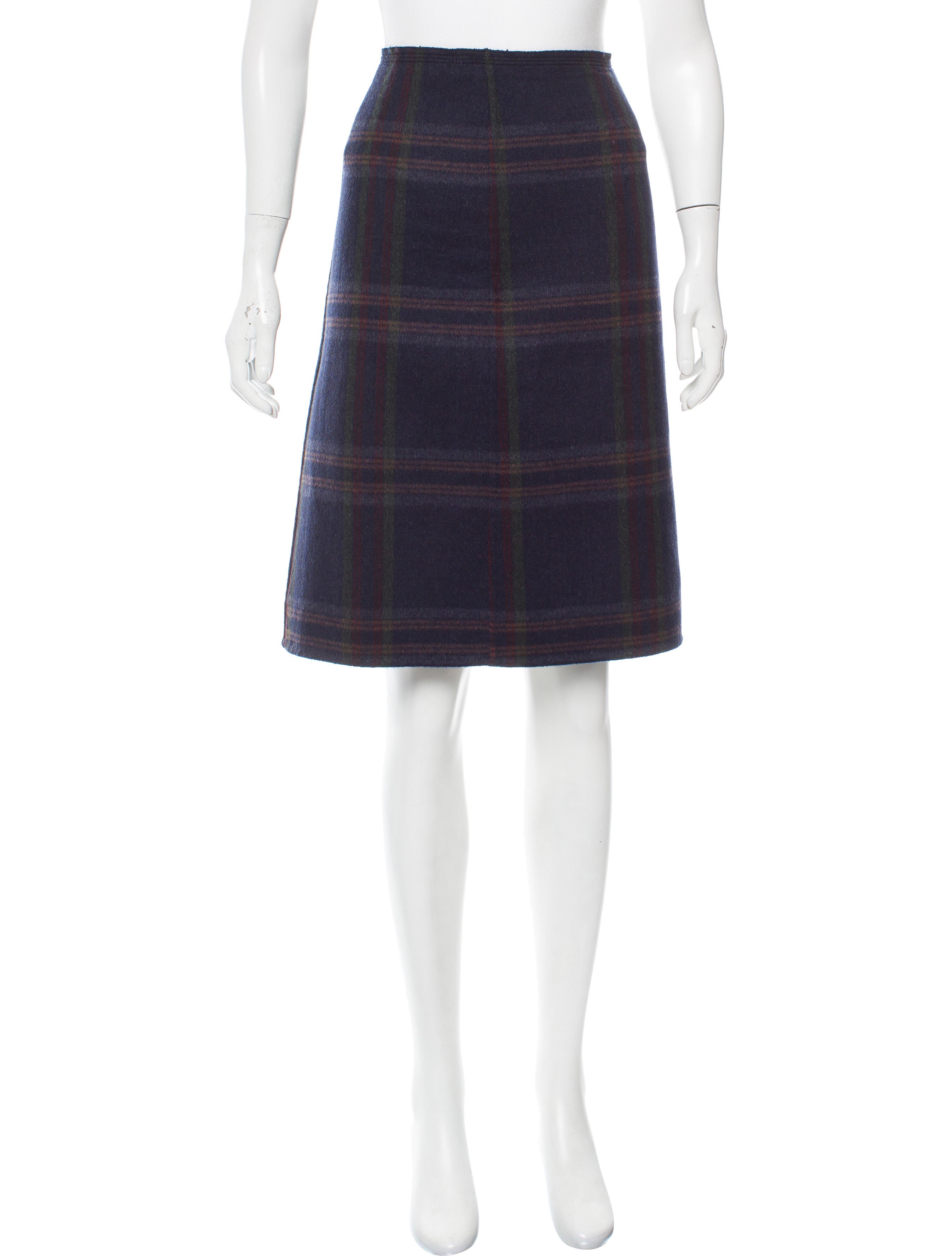 All Listings Designer skirts for women on sale | Shop skirt styles for all body types & any occasion or event from high-waisted to A-line. Shop luxury ladies fashion at THE OUTNET.