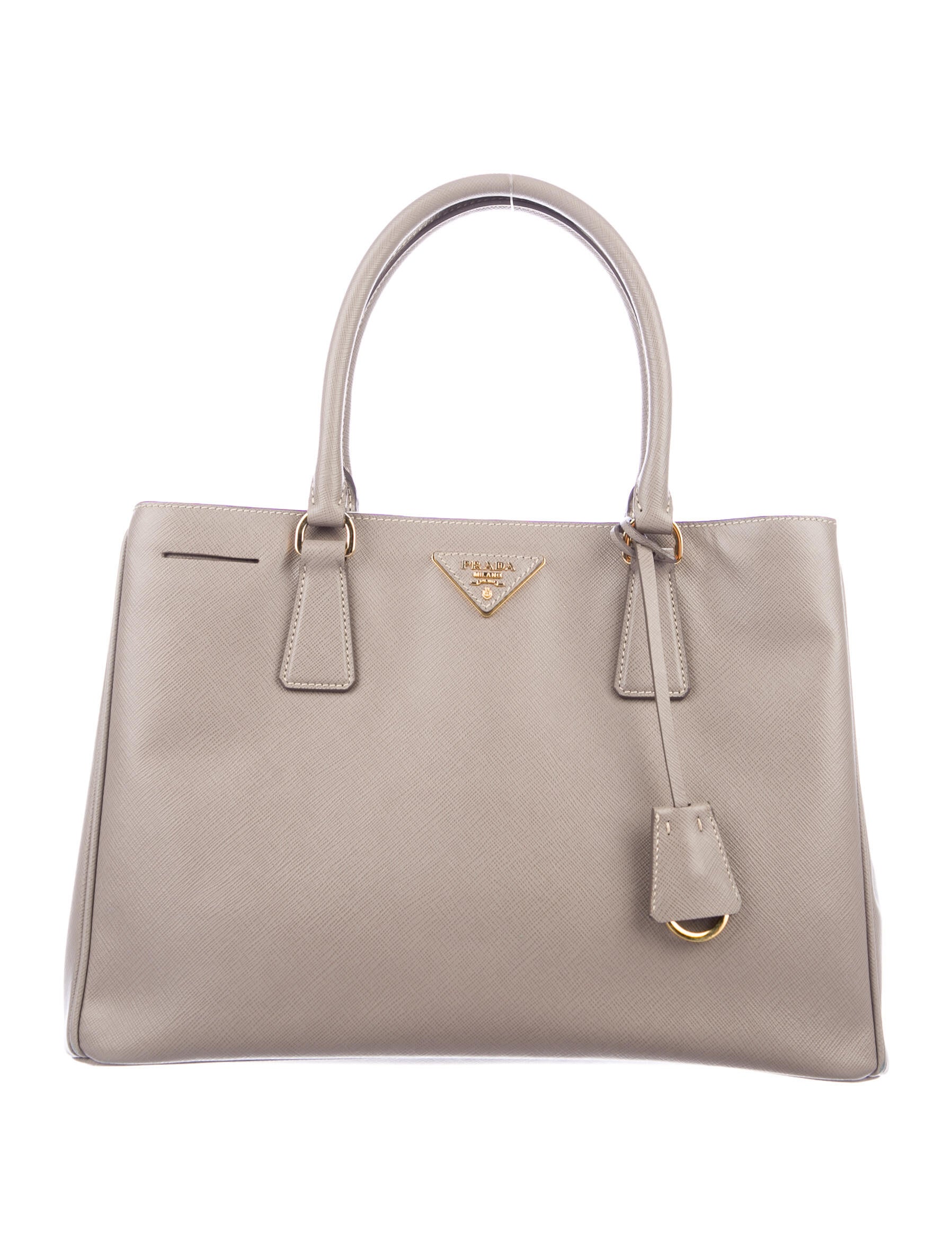 prada saffiano lux medium