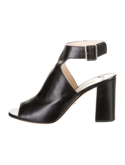 Prada Leather Pumps Black