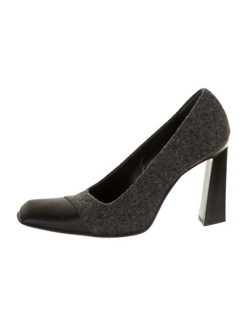 Prada Pumps Grey