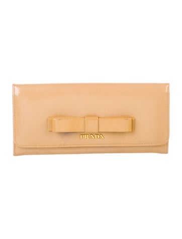 Prada Wallets Saffiano Vernice Leather Continental Wallet