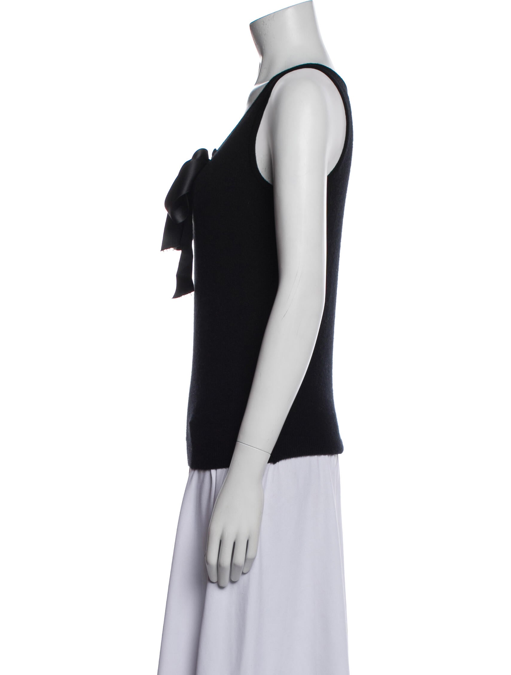 Pringle of Scotland Cashmere Scoop Neck Sweater