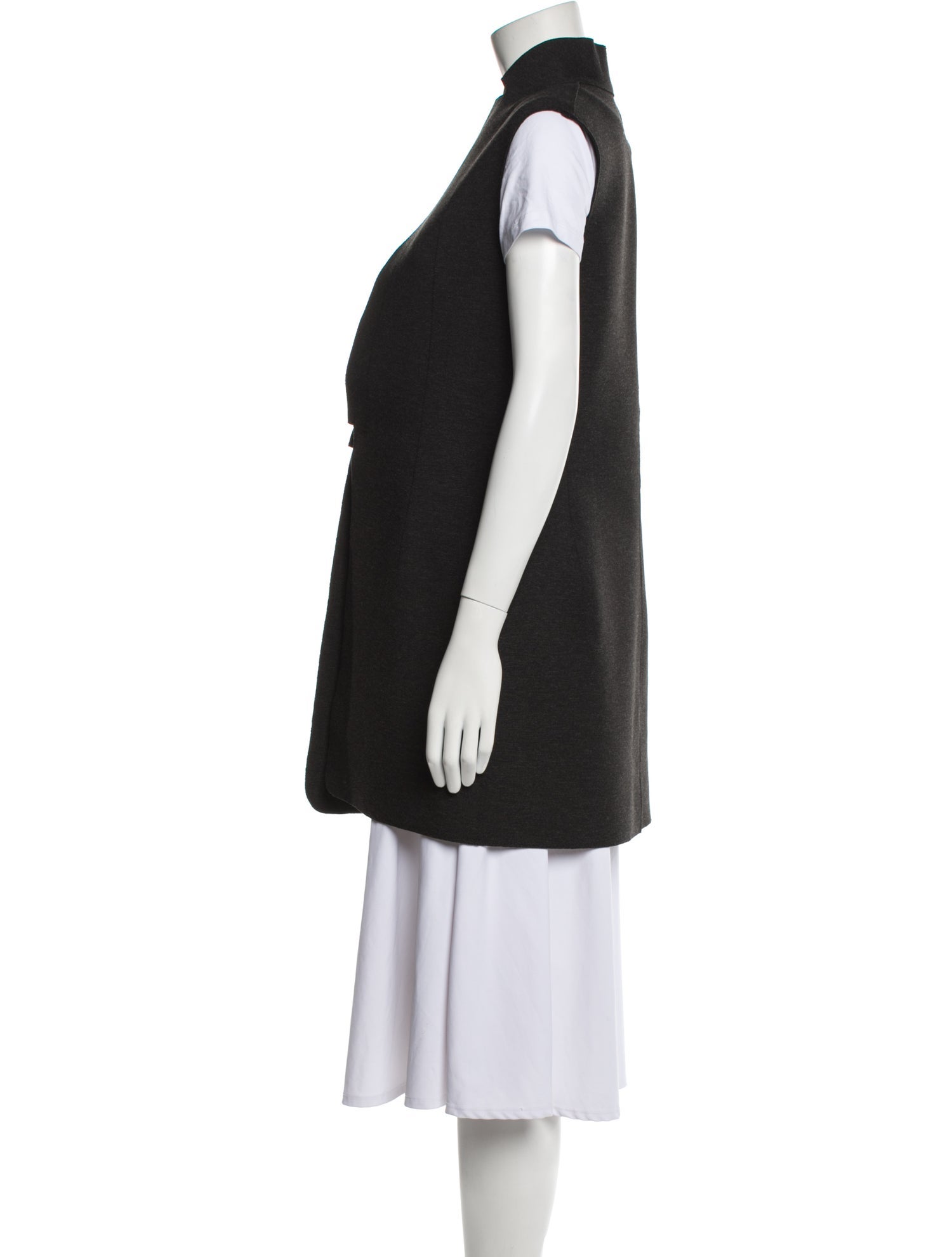 Marie Saint Pierre Vest