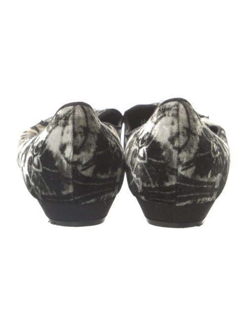 René Caovilla Velvet Printed Pumps