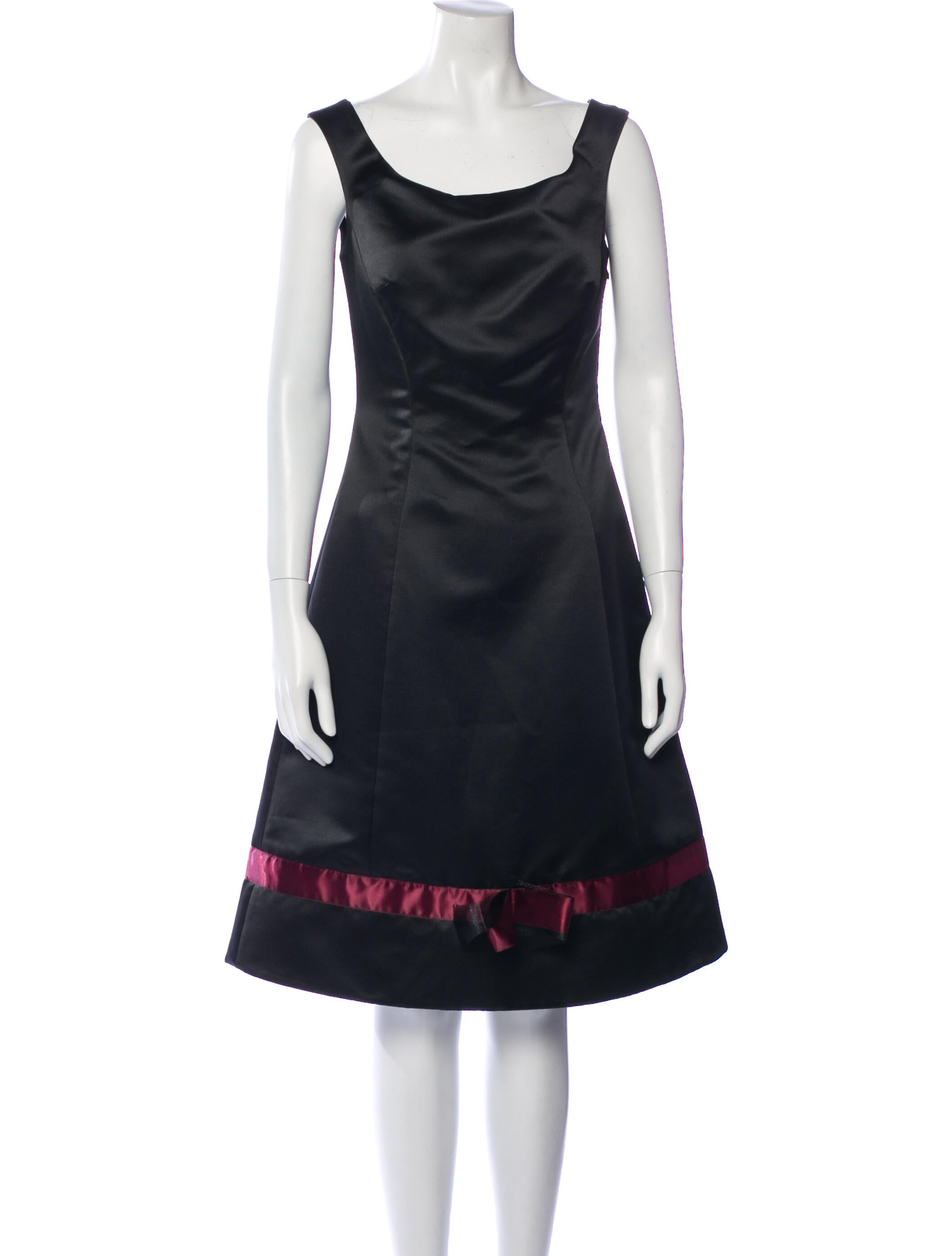 Richard Tyler Scoop Neck Knee-Length Dress