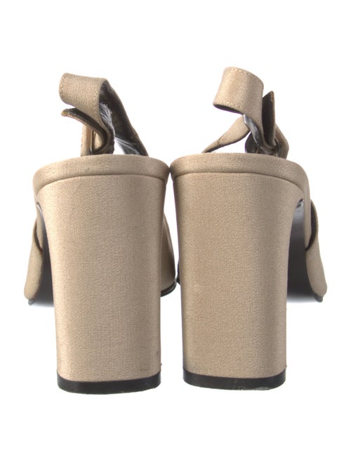 Richard Tyler Slingback Pumps