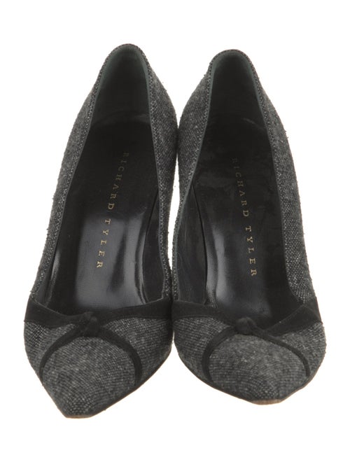 Richard Tyler Wool Pumps