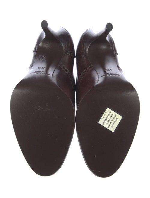 Ralph Lauren Purple Label Leather Lasercut Accents Pumps