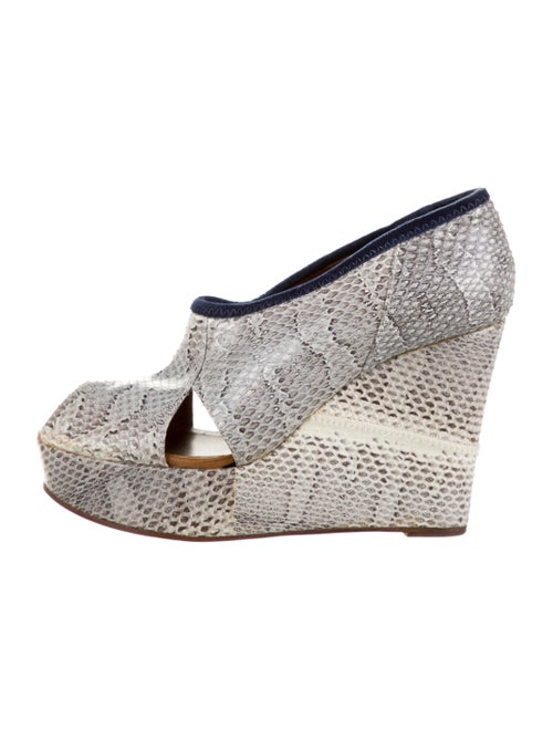 Rochas Snakeskin Animal Print Pumps Grey