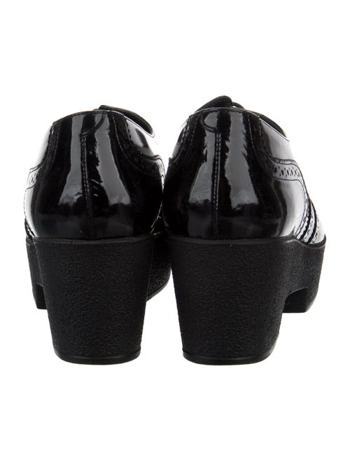 Robert Clergerie Leather Lasercut Accents Oxfords