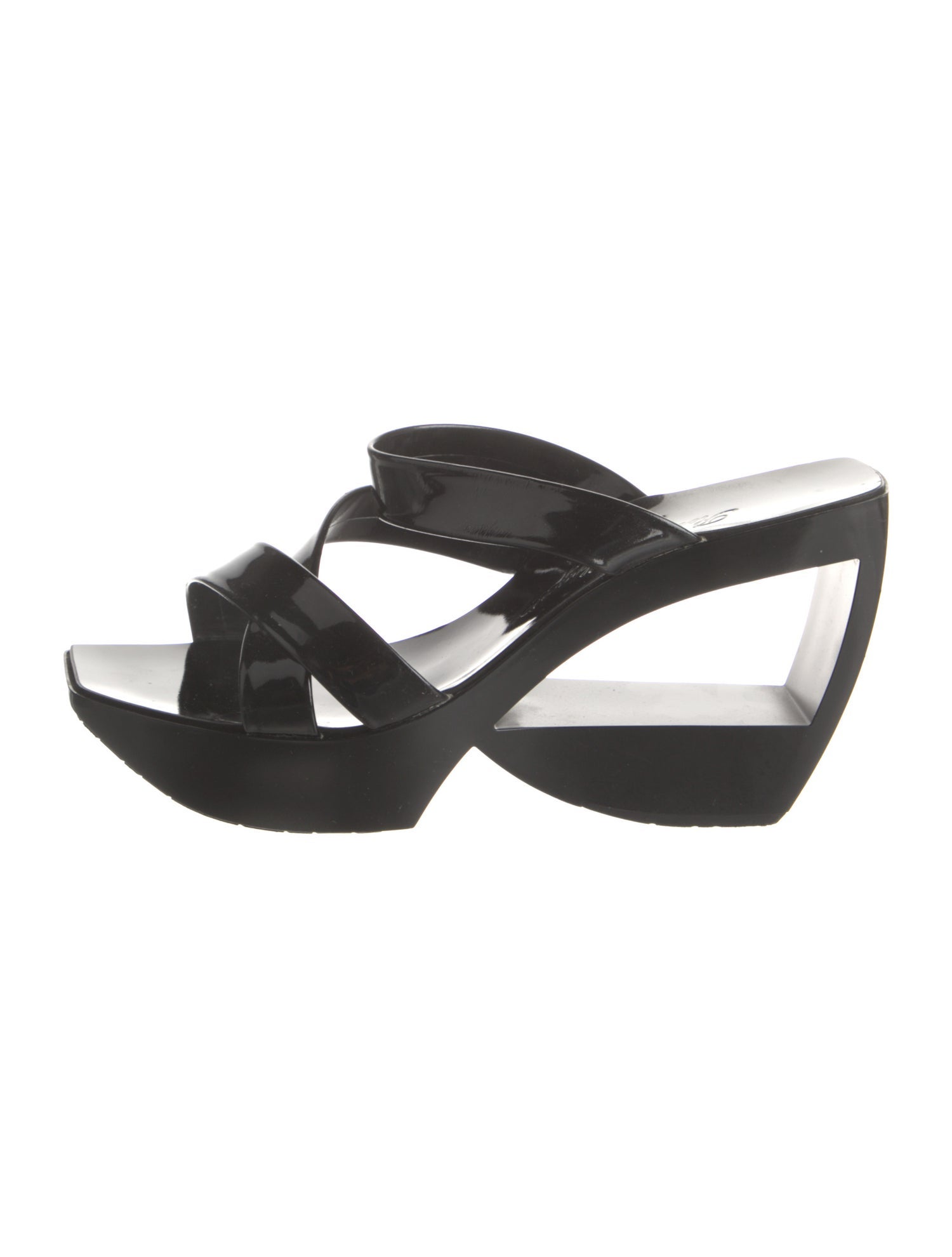 Robert Clergerie Patent Leather Cutout Accent Slides