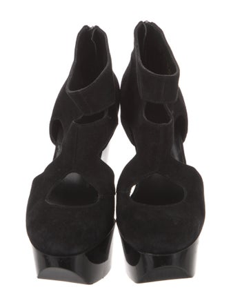 Robert Clergerie Suede Cutout Accent Pumps