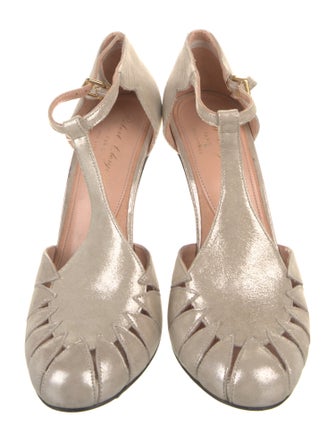 Robert Clergerie Leather Cutout Accent T-Strap Pumps