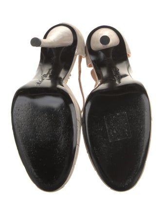 Robert Clergerie Leather Cutout Accent T-Strap Pumps