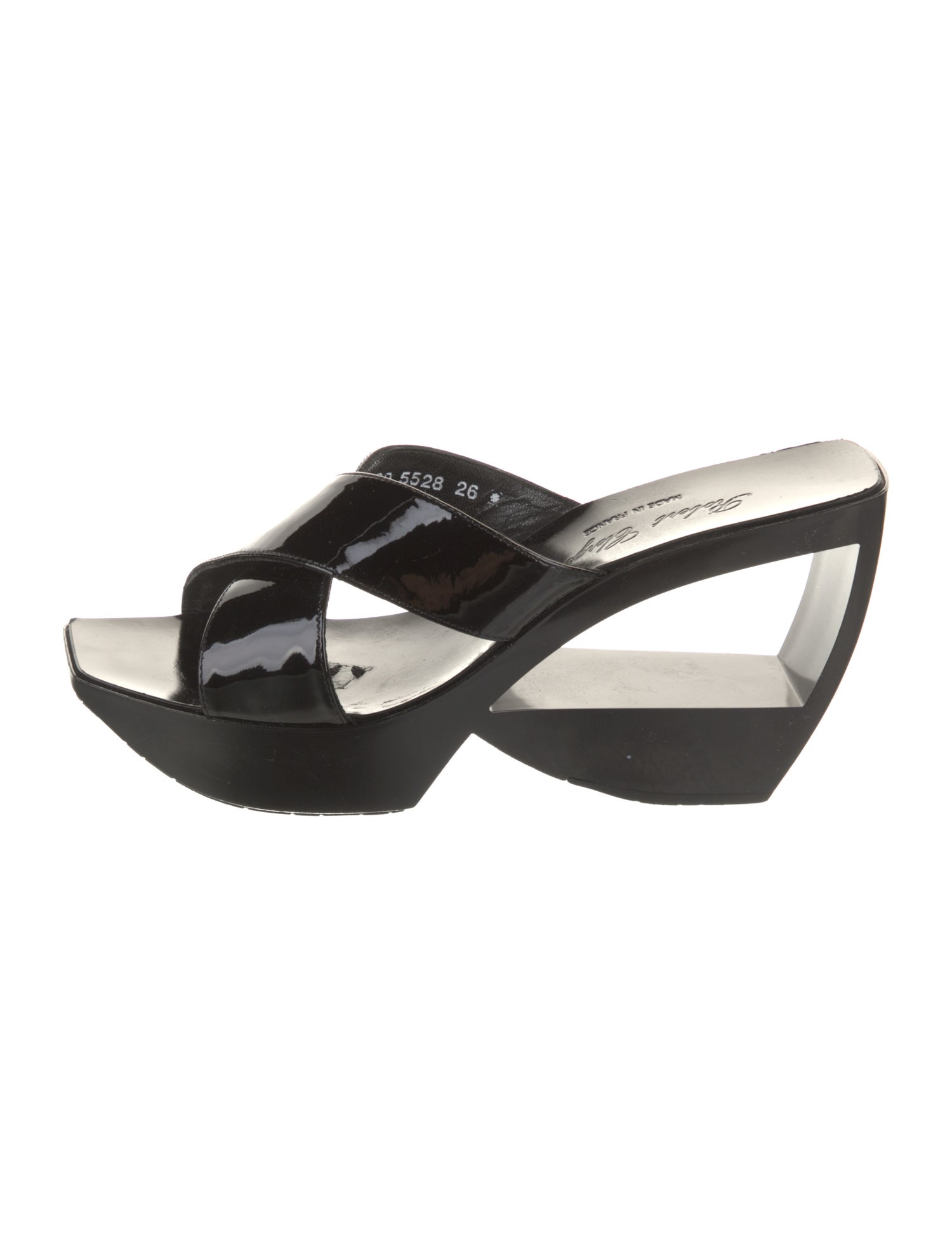 Robert Clergerie Patent Leather Cutout Accent Slides