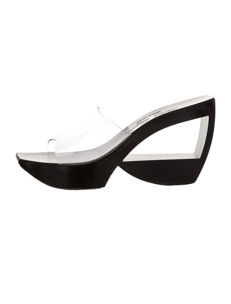 Roger Vivier Sandals