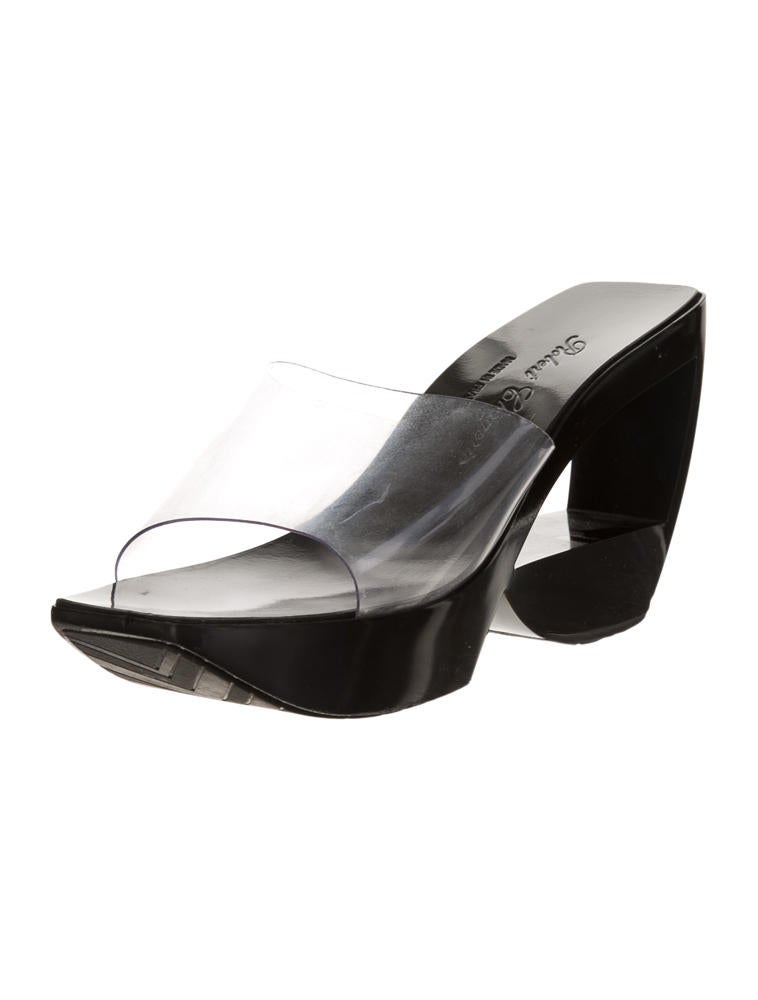 Roger Vivier Sandals