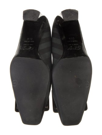 Roger Vivier Printed Pumps