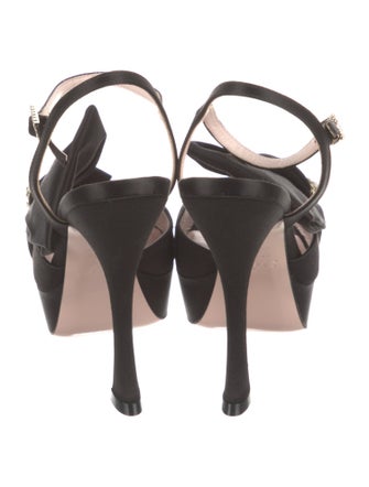 Roger Vivier Satin Bow Accents Sandals